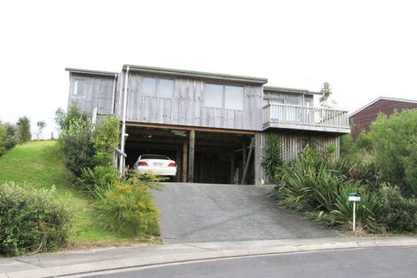 Photo of property in 12 Empressa Heights, Helensville, 0800
