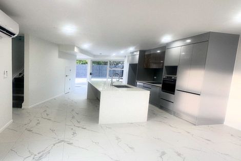 Photo of property in 14a Sunlands Drive, Manurewa, Auckland, 2102