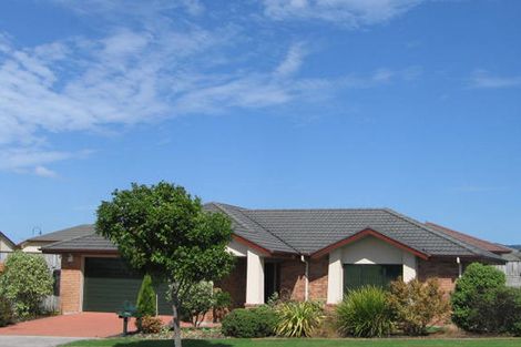 Photo of property in 30 Hillwell Drive, Henderson, Auckland, 0612