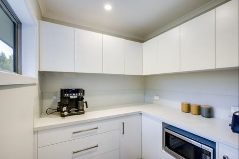 Photo of property in 66 Avery Road, Eskdale, Napier, 4182