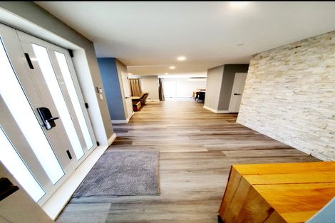 Photo of property in 44 Everglade Drive, Goodwood Heights, Auckland, 2105