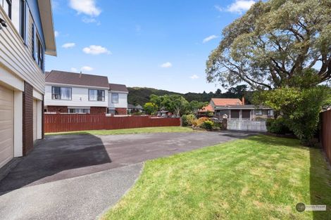 Photo of property in 34 Mcenroe Grove, Naenae, Lower Hutt, 5011
