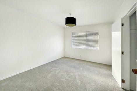 Photo of property in 1/12 Brookfield Road, Te Atatu Peninsula, Auckland, 0610