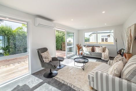 Photo of property in 9 Macrocarpa Lane, Carterton, 5713