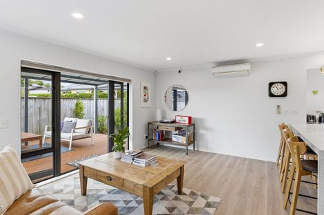 Photo of property in 90 Regent Drive, Paraparaumu Beach, Paraparaumu, 5032
