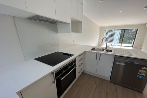 Photo of property in 2/125b Metcalfe Road, Ranui, Auckland, 0612