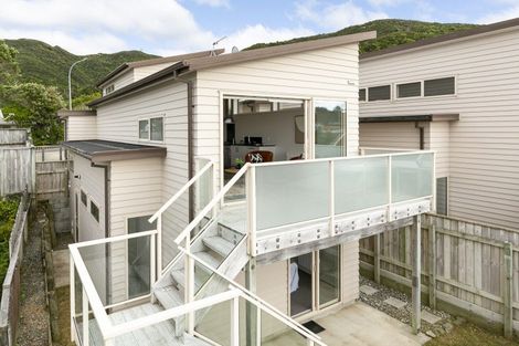Photo of property in 86a Thurleigh Grove, Karori, Wellington, 6012
