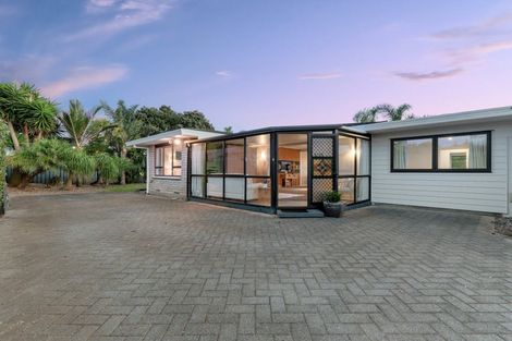 Photo of property in 2/28 Seaspray Drive, Mount Maunganui, 3116