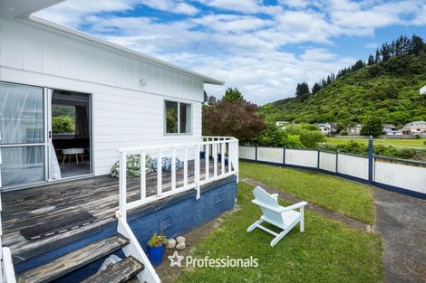 Photo of property in 71f2/ Gemstone Drive, Birchville, Upper Hutt, 5018