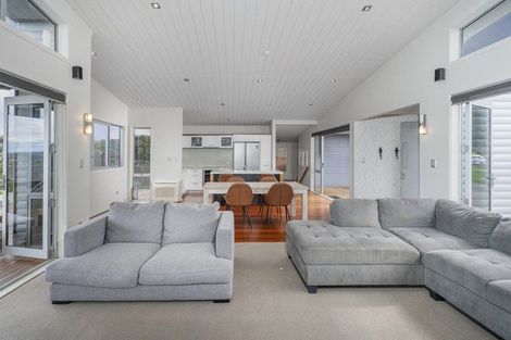 Photo of property in 50 Tarapatiki Drive, Whitianga, 3510
