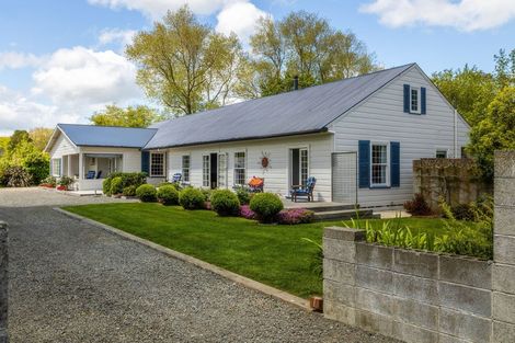 Photo of property in 74 Wanganui Road, Marton, 4788