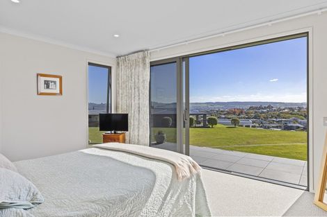 Photo of property in 7 Azalea Lane, Waipahihi, Taupo, 3330
