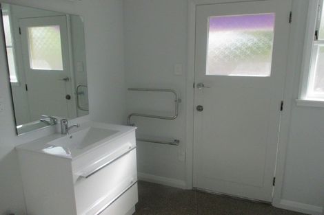 Photo of property in 1 Luton Street, Hokowhitu, Palmerston North, 4410