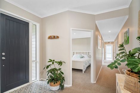 Photo of property in 10 Austin Drive, Whitianga, 3510