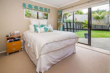 Photo of property in 26 Kilkelly Avenue, Pinehill, Auckland, 0632