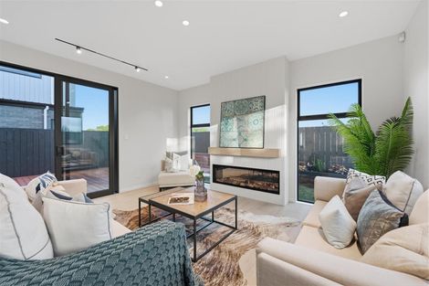 Photo of property in 47 Derbyshire Lane, Karaka, Papakura, 2580