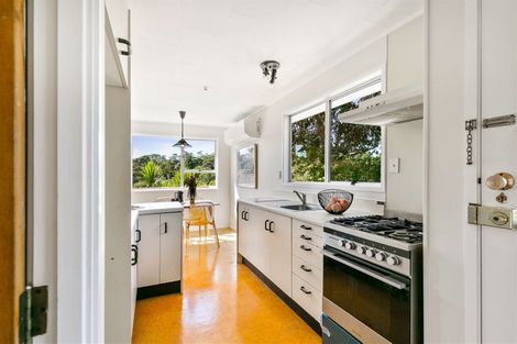 Photo of property in 19 Spinella Drive, Bayview, Auckland, 0629