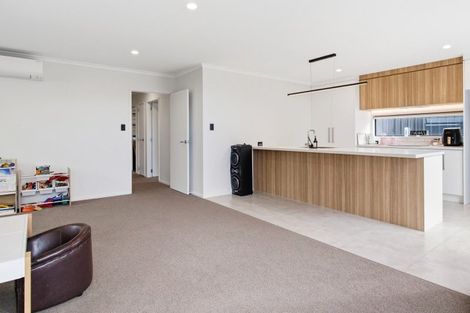 Photo of property in 47 Empire Crescent, Papamoa, 3118