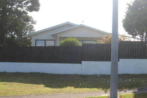 Photo of property in 39 Reid Road, New Lynn, Auckland, 0600