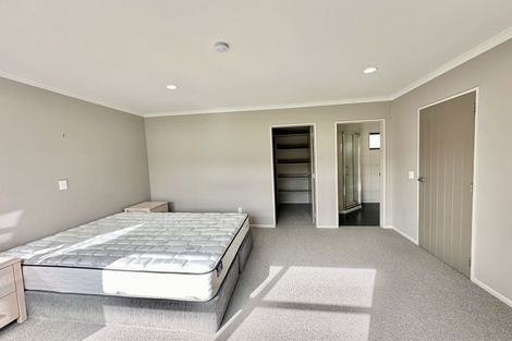 Photo of property in 61 Te Puia Drive, Aotea, Porirua, 5024