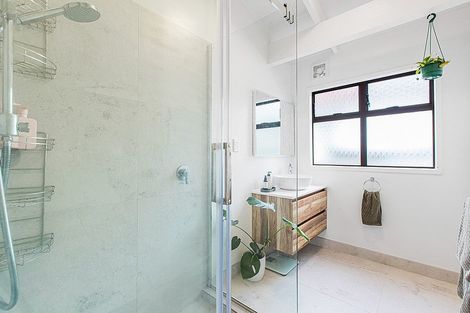 Photo of property in 2/33 Forest Hill Road, Henderson, Auckland, 0612