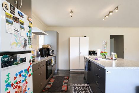 Photo of property in 6 Corsair Place, Melville, Hamilton, 3206