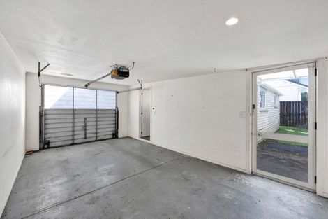 Photo of property in 2/59 Wallath Road, Westown, New Plymouth, 4310