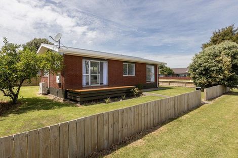 Photo of property in 74 Main Street, Edgecumbe, 3120