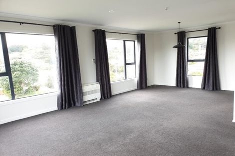 Photo of property in 20 Parkinson Close, Whitby, Porirua, 5024