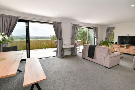 Photo of property in 35 St James Avenue, Helensville, 0800