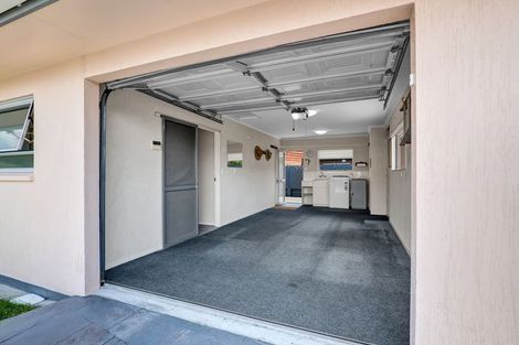 Photo of property in 1 Mangorei Road, Merrilands, New Plymouth, 4312
