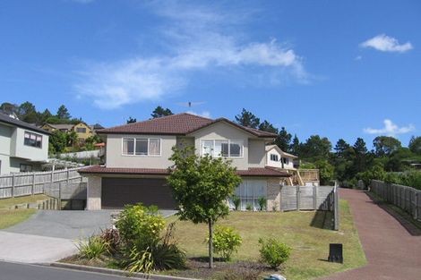 Photo of property in 11 Landvale Court, Browns Bay, Auckland, 0630