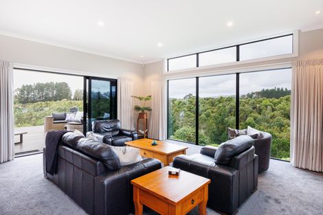 Photo of property in 10 Coutts Way, Fitzherbert, Palmerston North, 4410