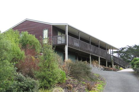 Photo of property in 10 Empressa Heights, Helensville, 0800