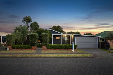 Photo of property in 11 Sunburst Court, Paraparaumu Beach, Paraparaumu, 5032
