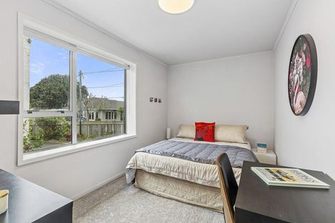 Photo of property in 14a Ferry Street, Seatoun, Wellington, 6022