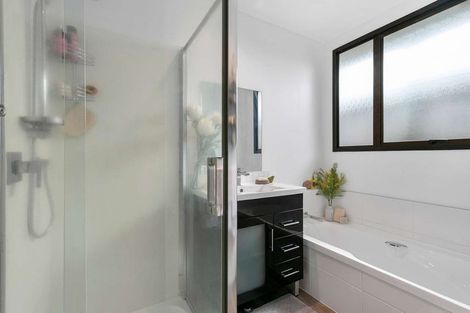 Photo of property in 1/26 Kamara Road, Glen Eden, Auckland, 0602