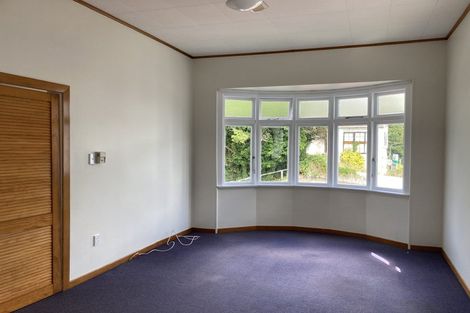 Photo of property in 27 Mckinley Crescent, Brooklyn, Wellington, 6021