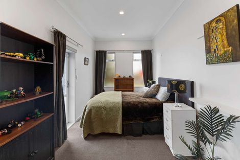 Photo of property in 373 Broadway, Stratford, 4332