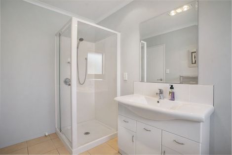 Photo of property in 98 Park Street, Winton, 9720