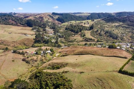 Photo of property in 13 Edwards Avenue, Henderson, Auckland, 0610