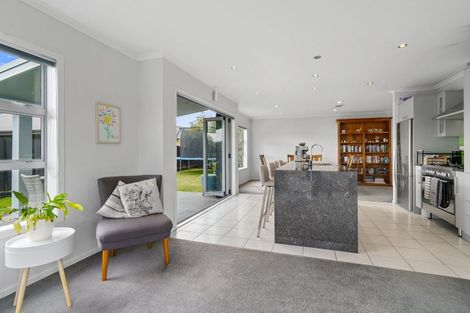 Photo of property in 18 Tulip Drive, Cambridge, 3434