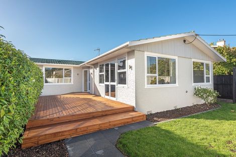 Photo of property in 9a Saint Leonard Street, Saint Johns Hill, Whanganui, 4501