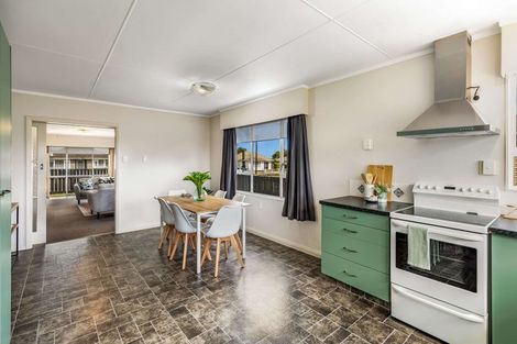 Photo of property in 27 Middlesex Street, Levin, 5510