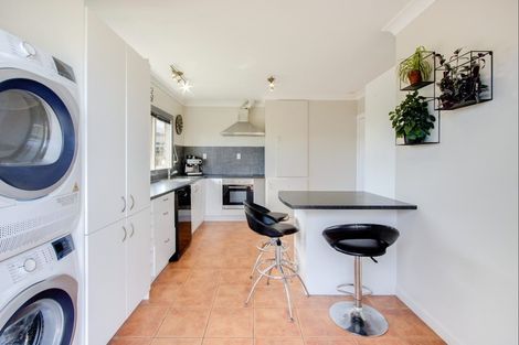 Photo of property in 58 Meeanee Road, Taradale, Napier, 4112