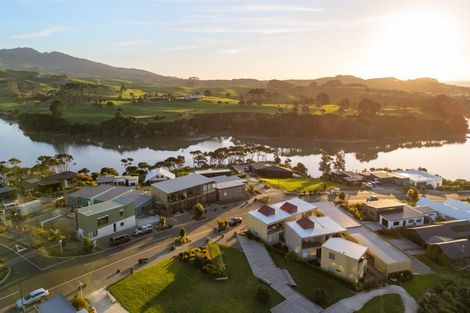 Photo of property in 30 Rangitahi Road, Raglan, 3225