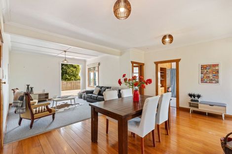 Photo of property in 407 Carrington Street, Upper Vogeltown, New Plymouth, 4310
