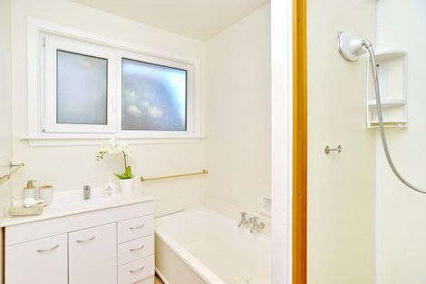 Photo of property in 17 Harrowdale Drive, Avonhead, Christchurch, 8042