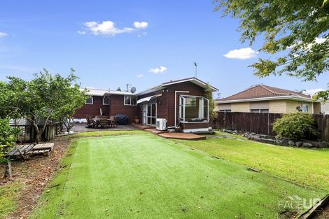 Photo of property in 30 Manuka Road, Glenfield, Auckland, 0629