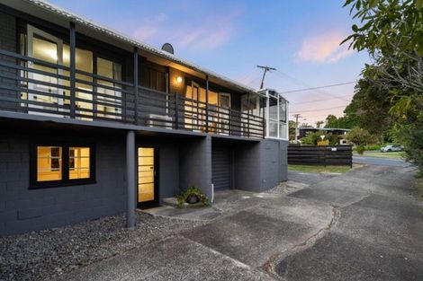 Photo of property in 1/420 Beach Road, Mairangi Bay, Auckland, 0630